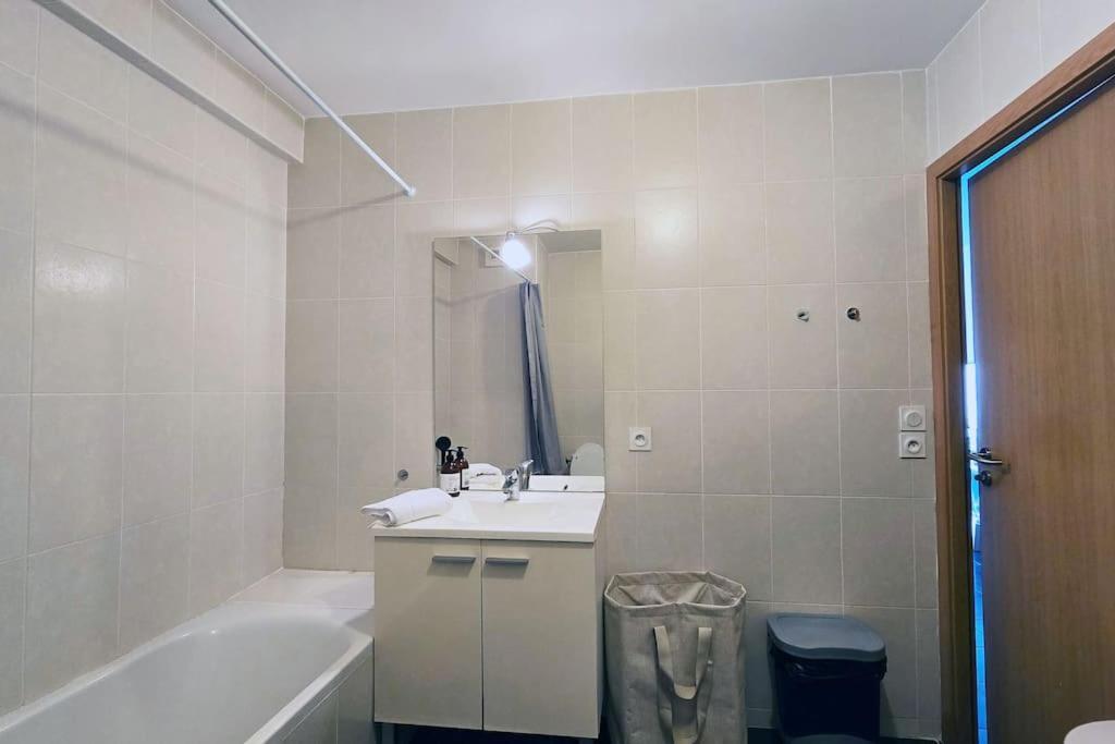 Bnbgones - Le Cosy Saint Louis - Metro Jean Mace Et Saxe Gambetta Lyon Dış mekan fotoğraf